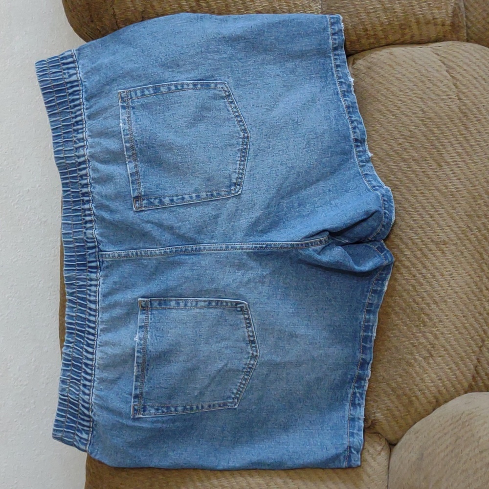 Terra & and Sky high rise plus sized denim jean shorts 2x 20W-22W New with tags! - Picture 5 of 10